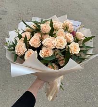 Букет Кремовые розы Латте в Гудермесе